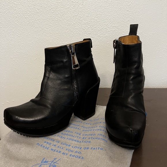 JOHN FLUEVOG Prepare 2.0 Tinder Leather Platform Boots 10 Discontinued Style - Picture 2 of 3